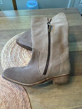 DIBA TRUE TAN SUEDE MID CALF BOOTS - SIZE 10
